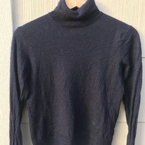 CLUB MONACO Navy Turtleneck